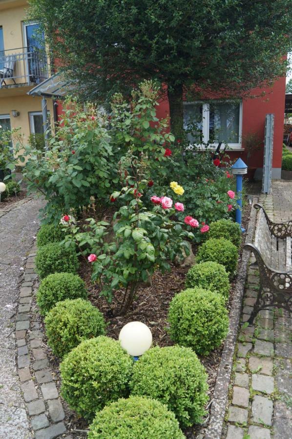 Ferienhaus Schloss-Garten Kapellen-Drusweiler Exterior photo